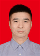 易灿文-红底照_副本.jpg