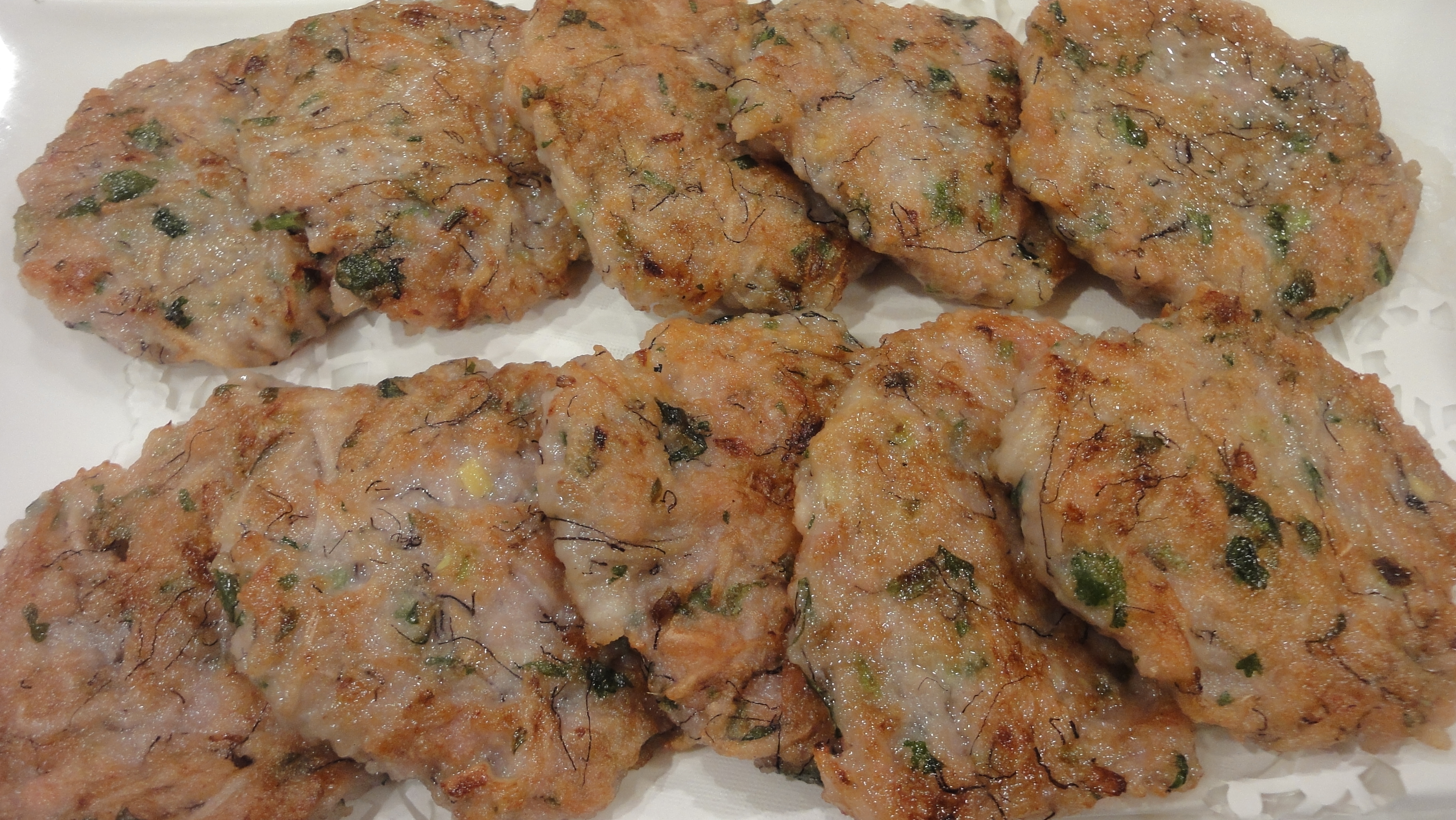 煎鲮鱼饼.JPG