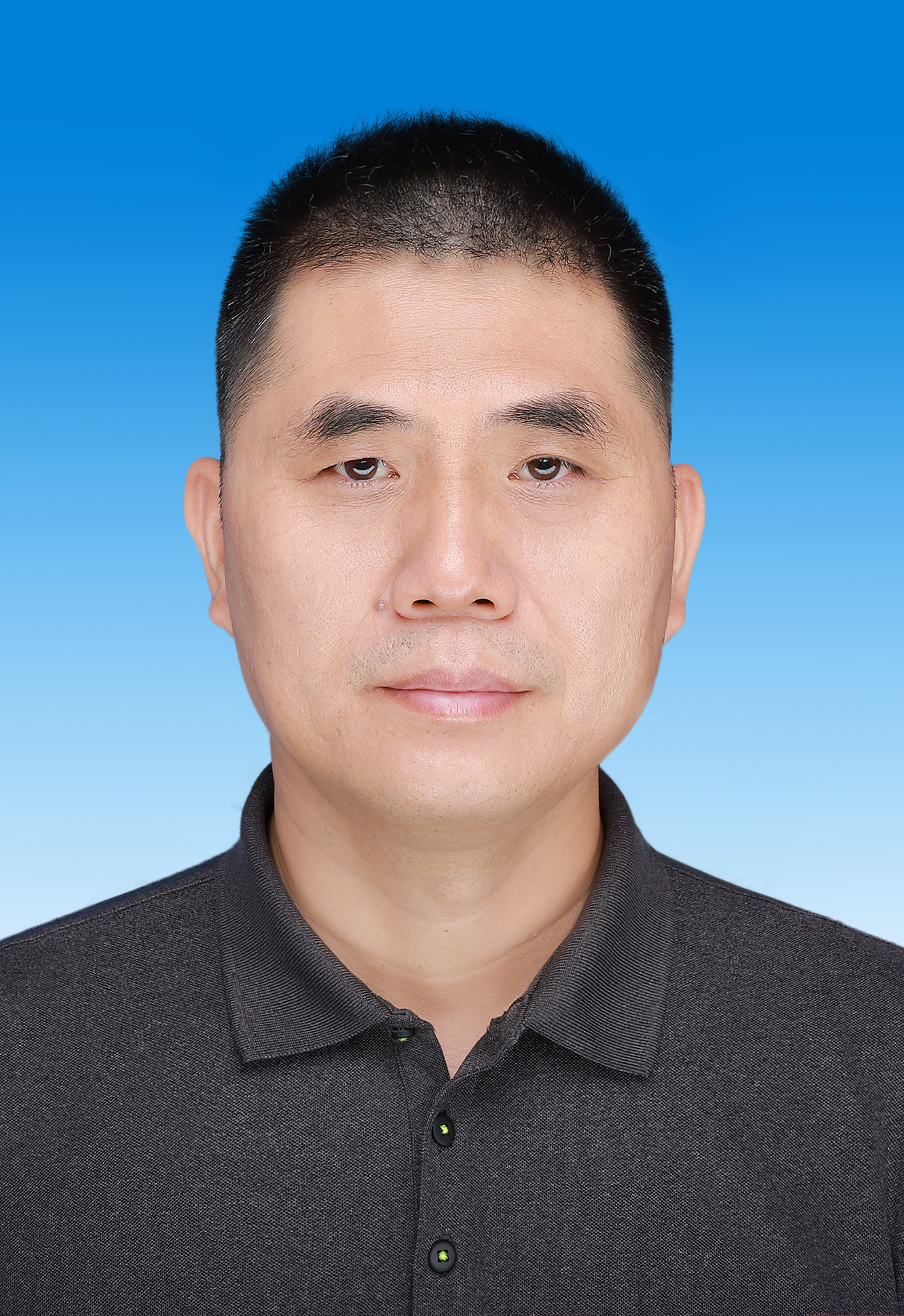 黄石生.png