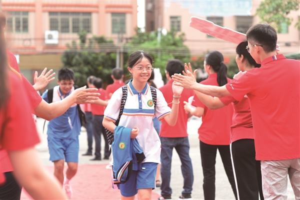 0701p1-1_b.jpg