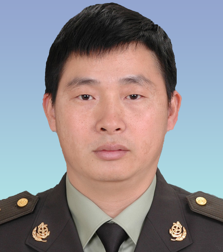 龙海荣4.png